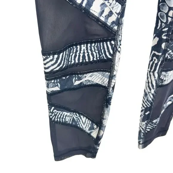 Lululemon Wanderlust Legging Women 6 Navy White High Waist Mesh Criss Cross Boho - Picture 3 of 10